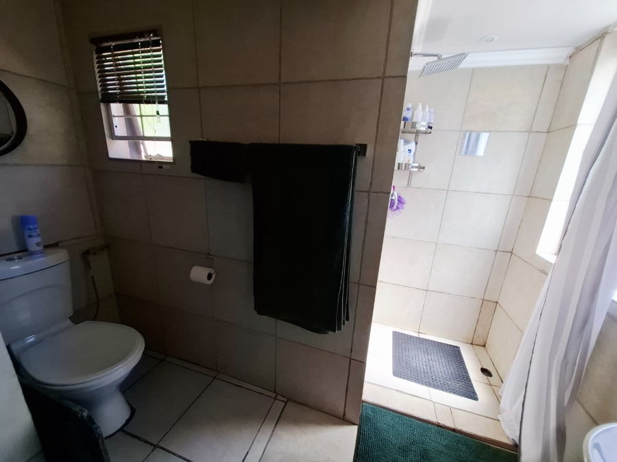 4 Bedroom Property for Sale in Pellissier Free State